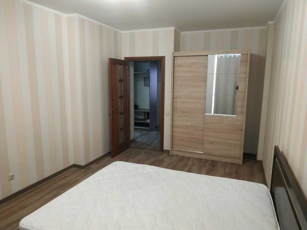 Аренда 3-комнатной квартиры 90 м², Регенераторная ул., 19