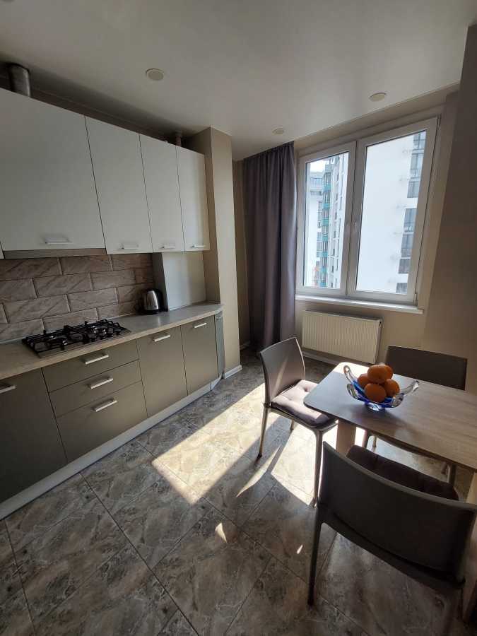 Аренда 1-комнатной квартиры 42 м², Бархатная ул., 9А