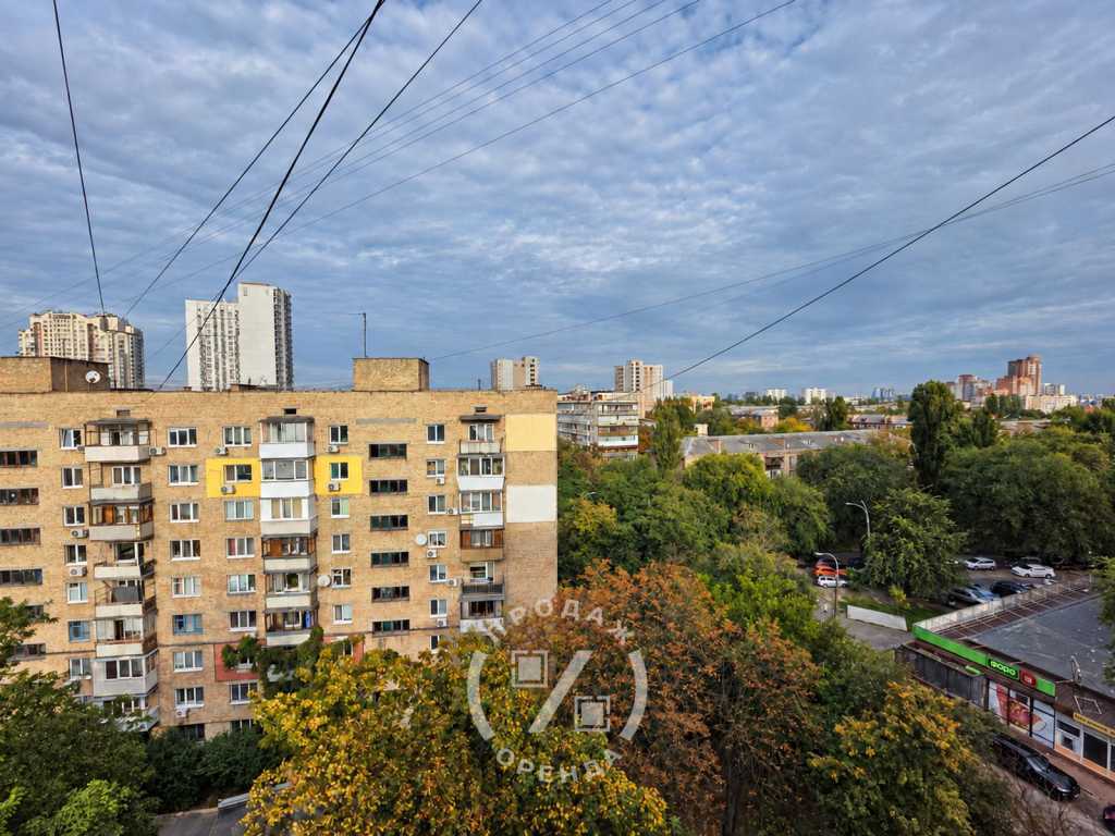 Продажа 2-комнатной квартиры 45.4 м², Александра Пироговского ул., 8