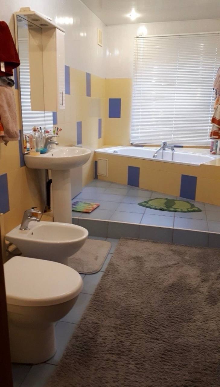 Продаж 3-кімнатної квартири 68 м², Котляревського вул., 2