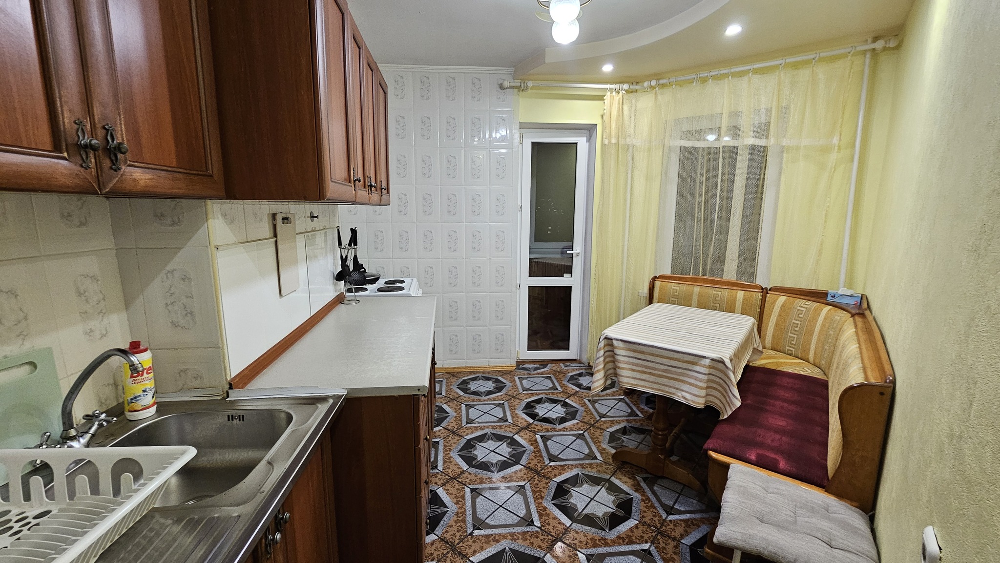 Оренда 1-кімнатної квартири 50 м², Оболонська пл., 2А
