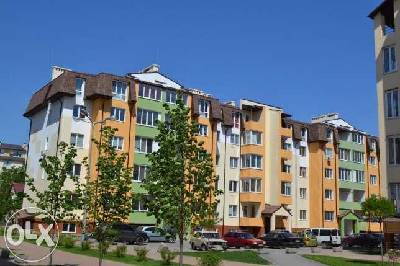 Киево-Святошинский район, г. Вишневое, Молодежная (Пионерская) ул., 20