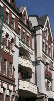 Воздвиженська вул., 51