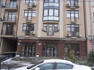 Назарівська вул., 23