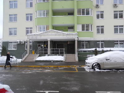 Воскресенська вул., 14Д