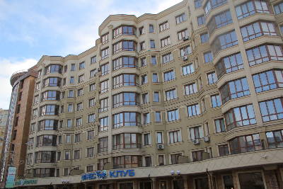 Киево-Святошинский район, с. Софиевская Борщаговка, Леси Украинки ул., 12