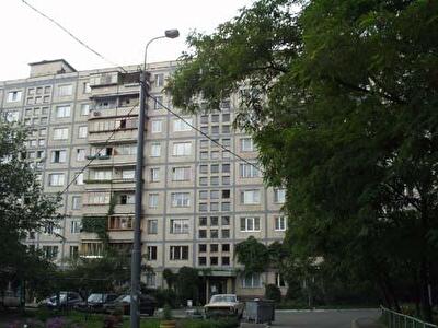 Киев, Пантелеймона Кулиша ул., 3