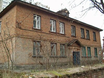 Київ, Черкаська вул., 7