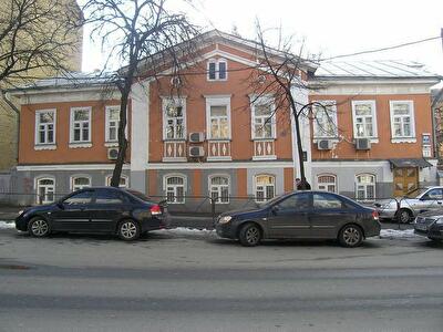 Ярославів Вал вул., 27