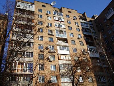 Шовковична вул., 48