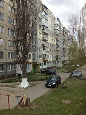 Киев, Якуба Коласа ул., 9