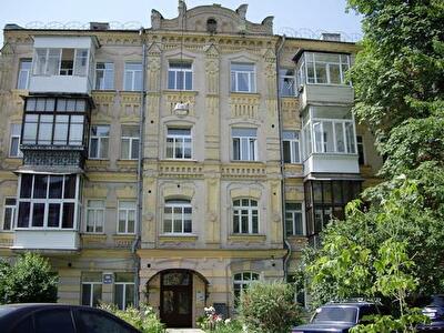 Киев, Шелковичная ул., 18Б