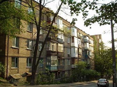 Багговутівська вул., 40