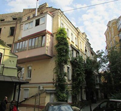 Киев, Андреевский спуск, 2Г