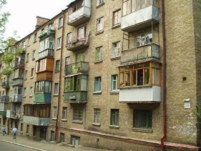 Багговутівська вул., 28