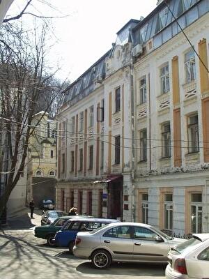 Киев, Андреевский спуск, 28Б