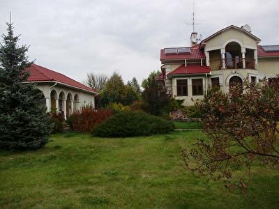 Киево-Святошинский район, с. Белогородка, Единсвенная ул., 43