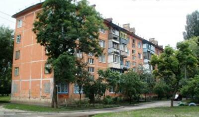 Пражская ул., 27