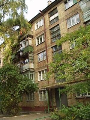 Салютная ул., 5
