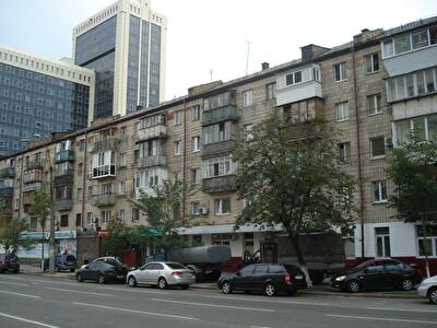 Владимира Антоновича ул., 170/172
