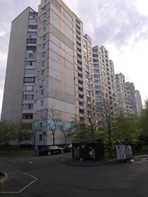 Вишняківська вул., 13Б