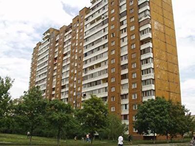 Киев, Владимира Высоцкого бул., 4
