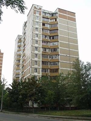 Киев, Владимира Высоцкого бул., 11