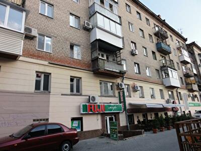 Європейська вул., 8