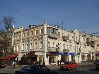Петра Сагайдачного ул., 14