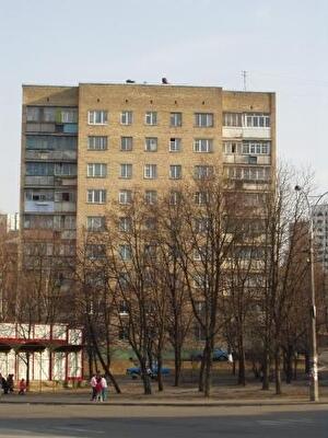 Краснопільська вул., 1А