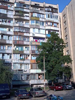 Краснопільська вул., 2Б