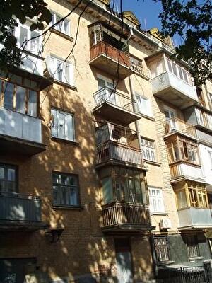 Микільсько-Ботанічна вул., 11