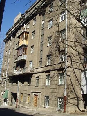 Владимира Антоновича ул., 34А