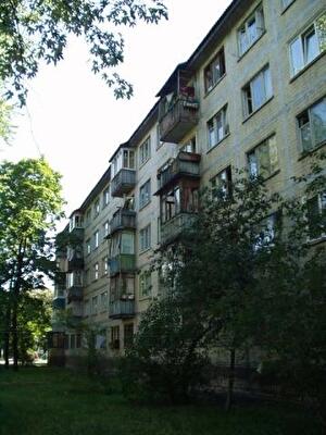 Київ, Сулеймана Стальського вул., 16