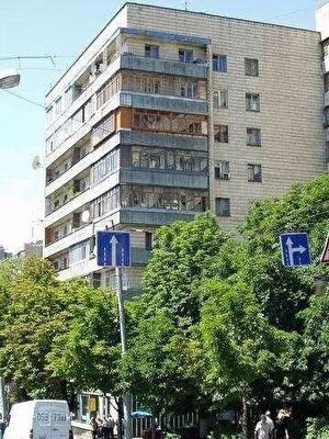 Тараса Шевченко бул., 44