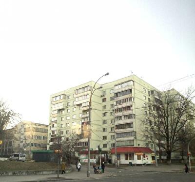 Солом'янська вул., 4/2