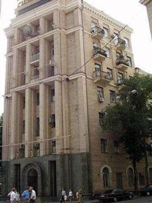 Софіївська вул., 2