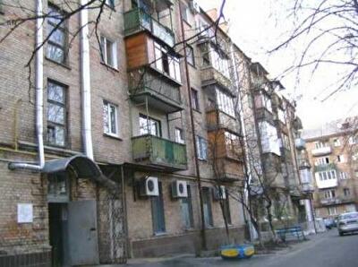 Білоруська вул., 28
