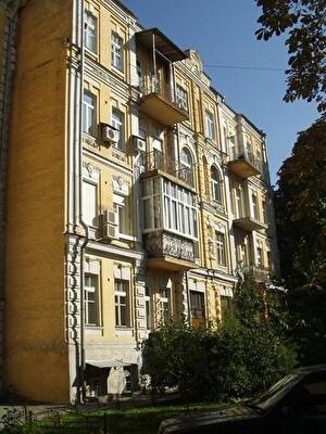 Шовковична вул., 18В