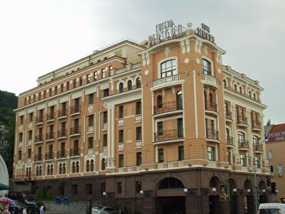 Петра Сагайдачного ул., 15