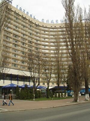 Киев, Энтузиастов ул., 1