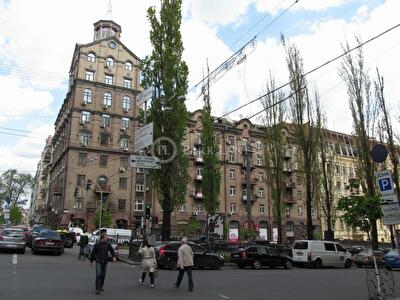 Тараса Шевченко бул., 6