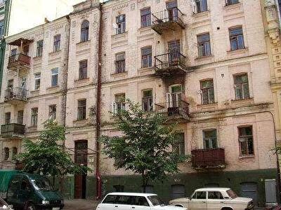 Вячеслава Липинского ул., 7