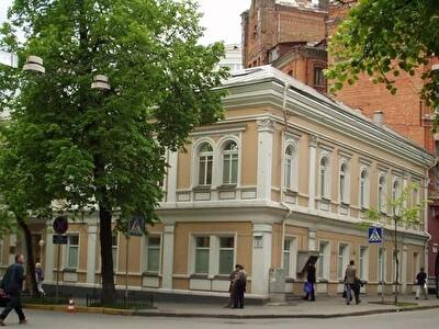 Лисенка вул., 2