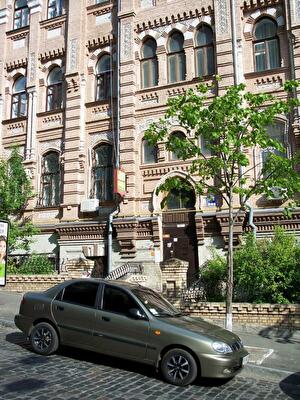 Киев, Ольгинская ул., 2/1