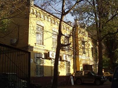 Михайлівська вул., 18Б