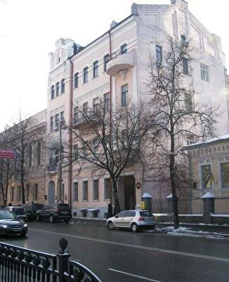 Михайла Грушевського вул., 16