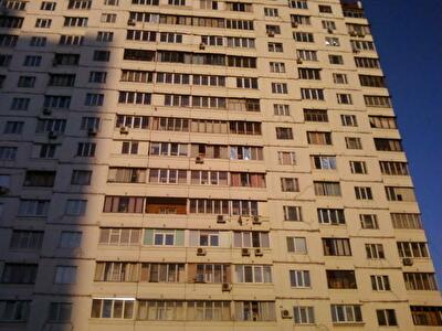 Ревуцкого ул., 17