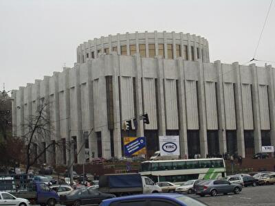 Крещатик ул., 2