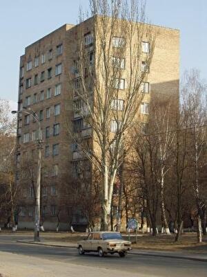 Краснопільська вул., 1